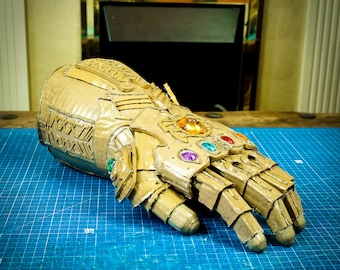 Infinity gauntlet out of cardboard TEMPLATES