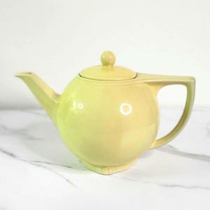 Vintage Yellow Teapot - by Hall - Made in USA