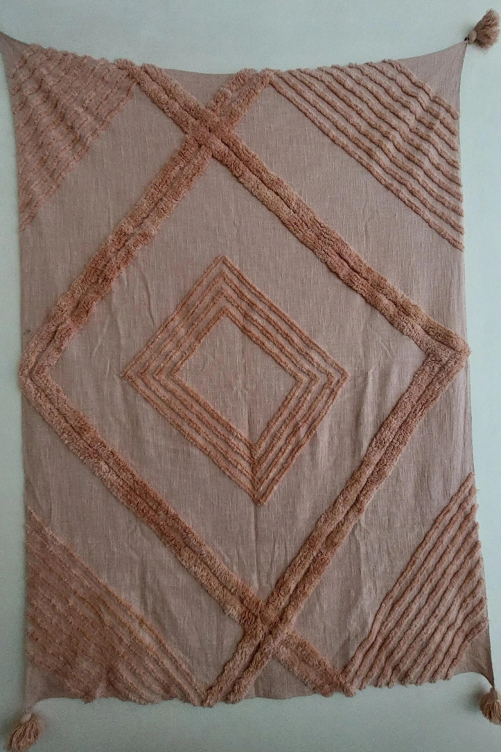 ライトピンクのタフテッドスロー - ライトピンクの手織りコットン