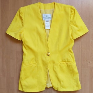 Vintage Gai Mattiolo Women&#39;s Yellow Short Sleeve Jacket Italian Designer Blazer Jacket Fancy Button 1990s Size IT 48 Made in Italy