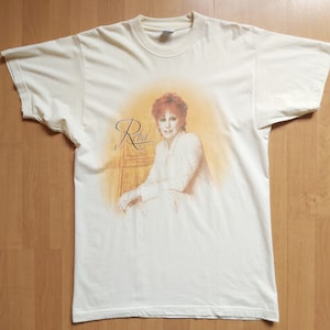 Seltenes Vintage 1999 Reba McEntire European Tour Promo Crew Neck T-Shirt handbemalt American Rock Country Konzert Tour Creme Shirt Größe L