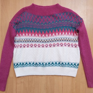 Vintage Y2K Verenigde Kleuren van Benetton Geometrische Trui Colofrul Roze Wit Abstract Gebreide Pullover Trui Gemaakt in Italië Boxy Maat XS / S