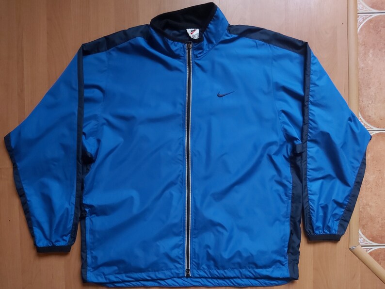 nike reflective windbreaker