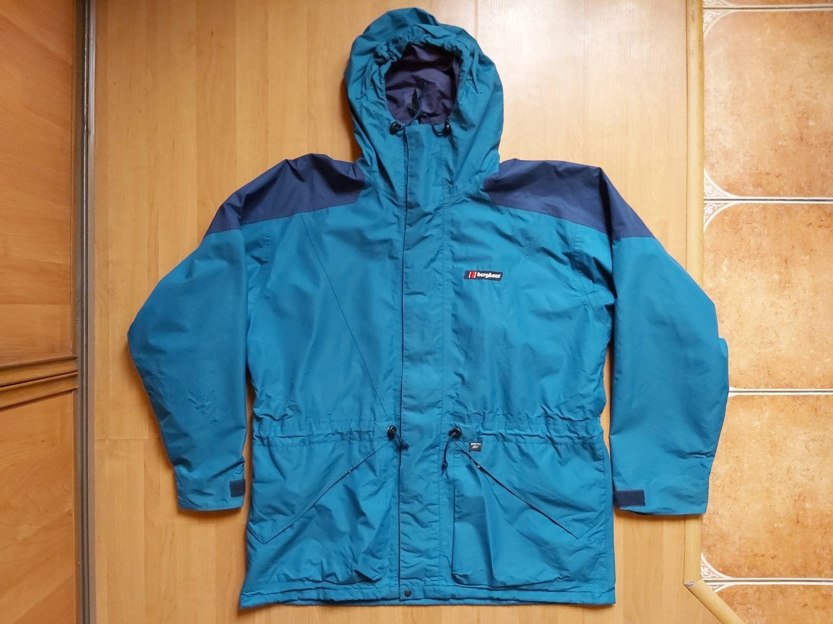 1990s Berghaus MERU Red/Navy Medium