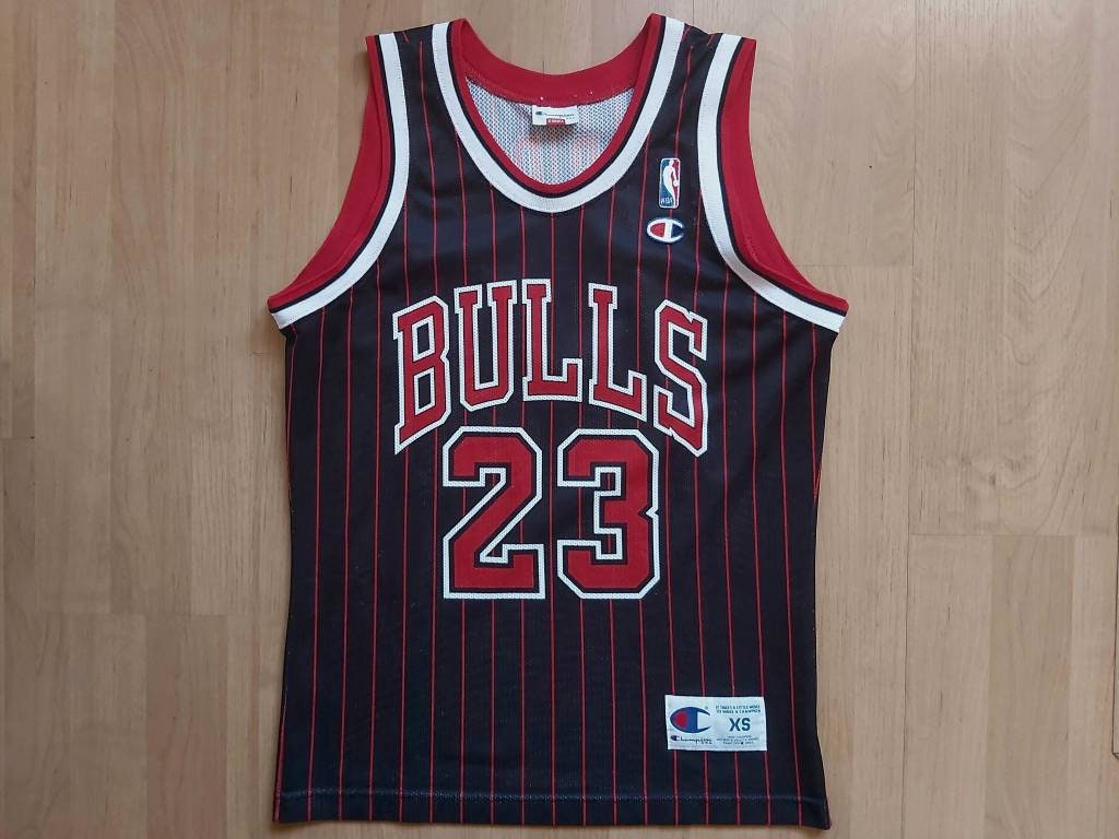 VINTAGE Jordan Black Red Pinstripe Jersey Mens Medium Michael Jordan Bulls  #23