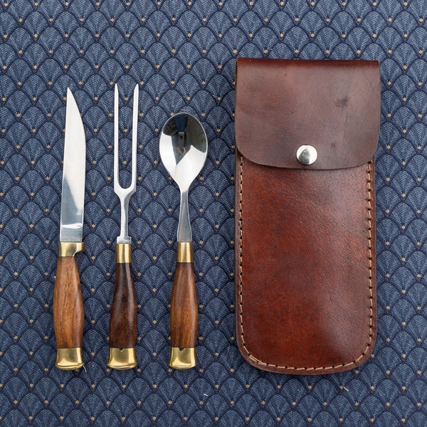 3 piece WOOD cutlery set with brown leather case that attaches to belt.