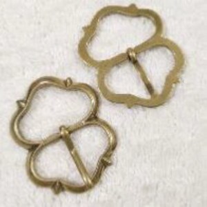 Medieval Spectacle Buckle Wide Trefoil D-shaped Buckle image 9