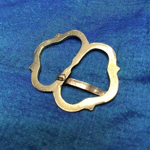 Medieval Spectacle Buckle Wide Trefoil D-shaped Buckle image 4