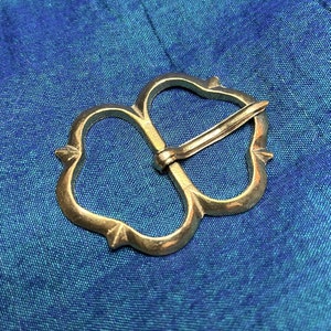 Medieval Spectacle Buckle Wide Trefoil D-shaped Buckle image 5