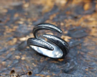 Hand Forged Stainless Steel Claw Ring, Minimalist Men's or Women's Ring, Rustic Industrial Jewelry, Artisan Handmade Gift