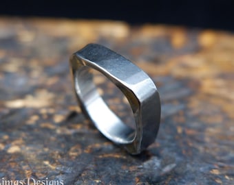 Hammered square stainless steel ring, Hand forged men's or women's statement ring, Urban geometric style jewelry, Minimalist ring