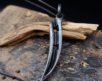 Collar con colgante de herradura de hierro forjado a mano, regalo de sexto aniversario de hierro, colgante de herradura auténtica, joyería pagana, collar gótico para hombre.