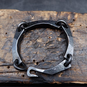 Heavy Iron Chain Links Bracelet, Hand Forged Dark Iron Bracelet, 6th Anniversary Gift, Rustic Hammered Bracelet, Unique father's day gifts