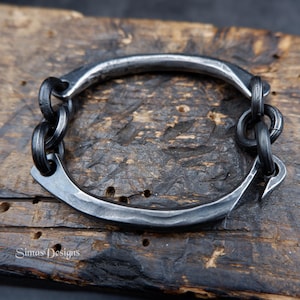 Iron Chain Links Bracelet for Men, Hand Forged Dark Iron Bracelet, 6th Anniversary Gift For Him, Rustic Chain Links Hammered Bracelet