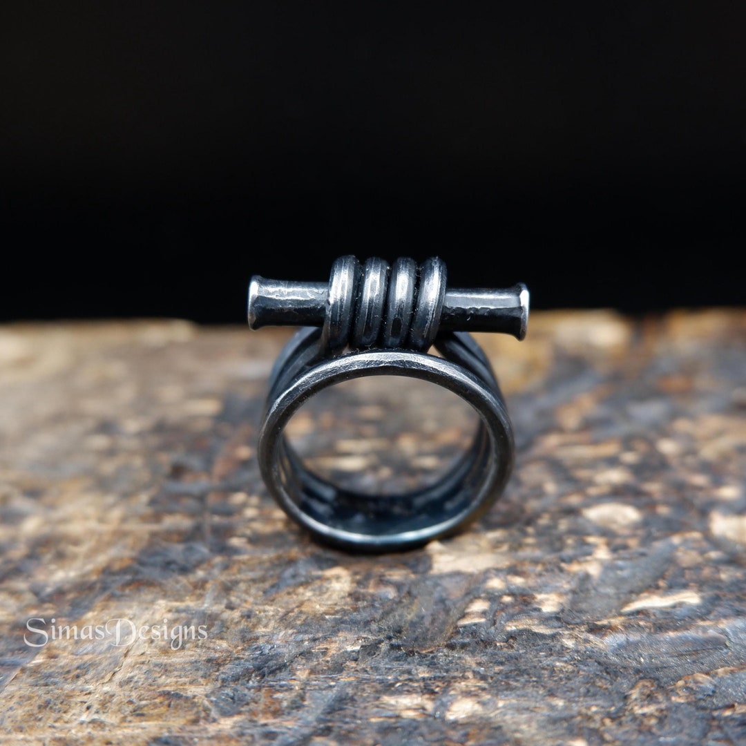 Bague en fer forgé à la main, bague en fer noir unique, cadeau