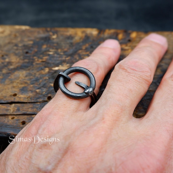 Bague en fer forgé à la main, bague rustique pour homme et femme