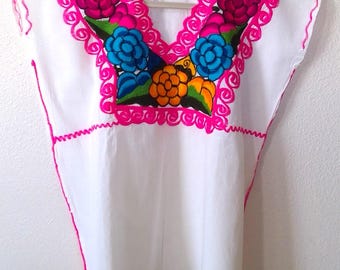 White Woven Cotton Short Sleeve Blouse with Multicolor Roses Embroidery Detail One Size