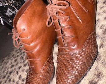 Bottes vintage Nicole « Leah » en cuir marron texturé, pointure 8