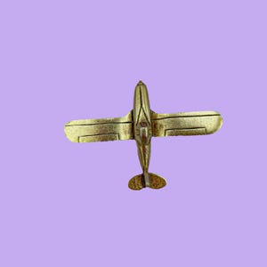 Vintage Airplane Brooch Pin - Gold Tone Airliner Pin - Retro Aviation Jewelry 2.75”