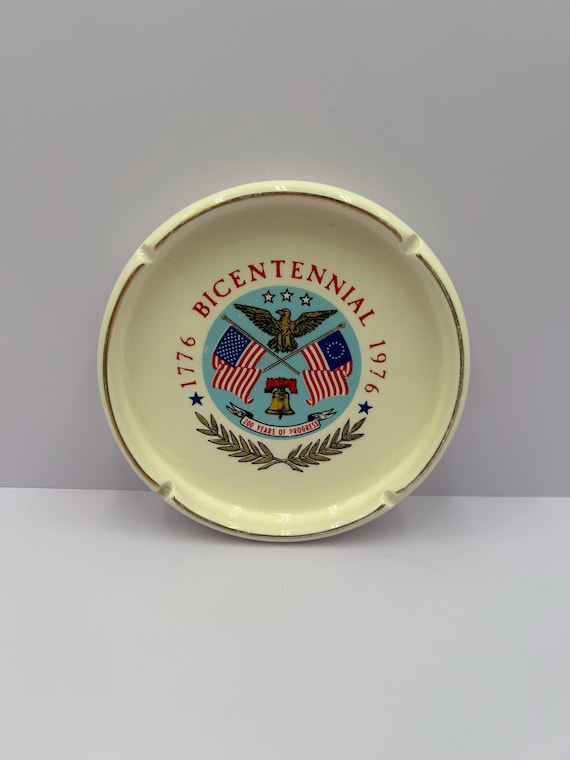 Vintage 1976 Bicentennial Ceramic Ashtray - 200 Years of Progress