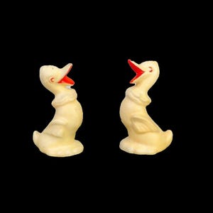 Vintage 1950's LAUGHING DUCKS Salt & Pepper Shakers ~ Made in Japan (Red) As Is