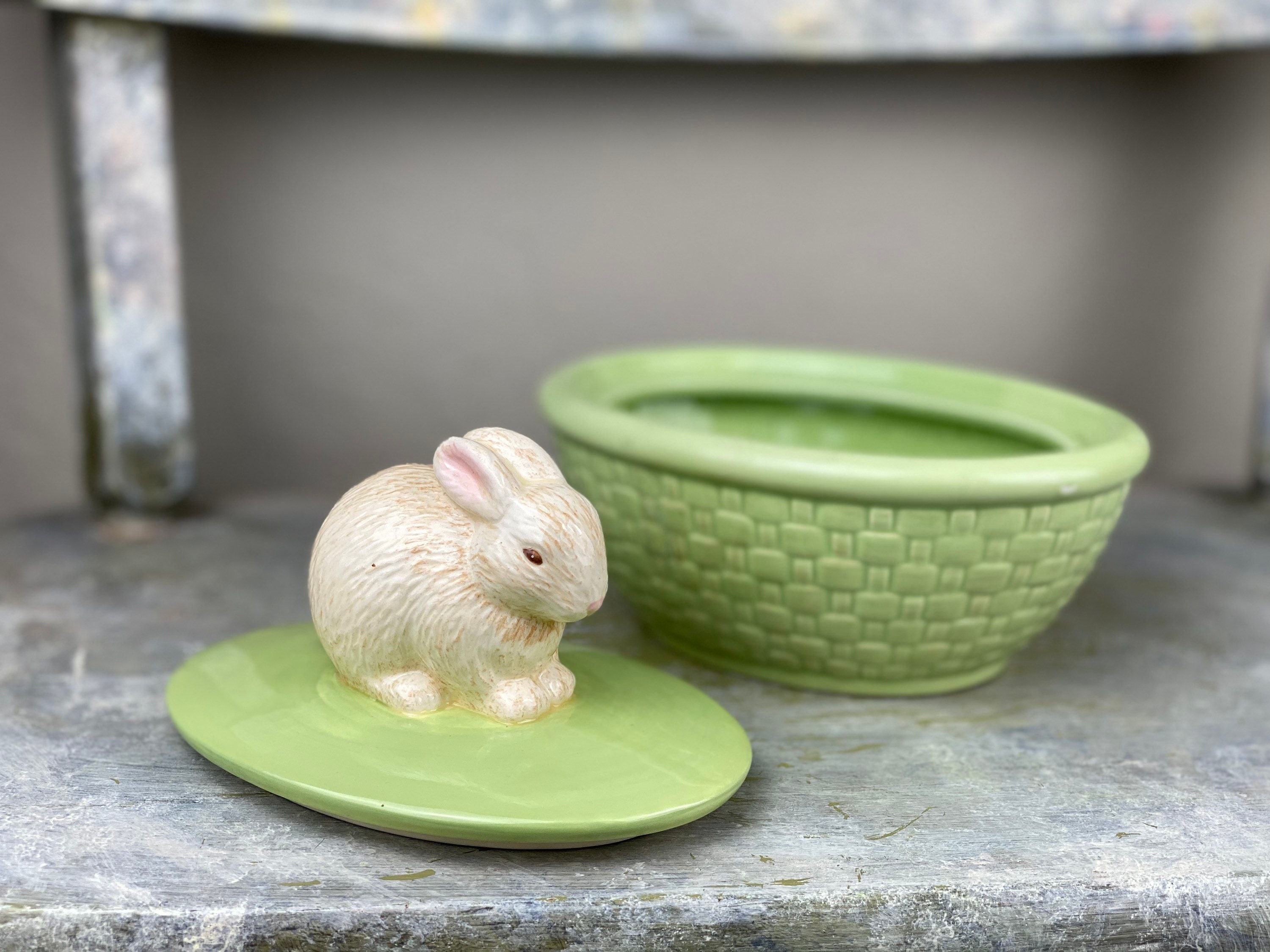 Porte-bonbons lapin couvert vert en céramique Hallmark Printemps Pâques -   France