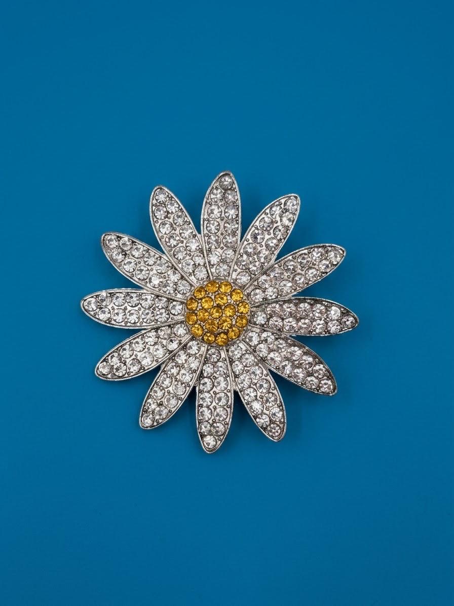 Daisy Brooch - Etsy