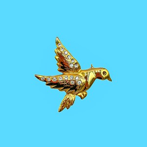 Vintage Gold Tone Bird Brooch with Rhinestone Accents - Elegant Flying Dove Pin 2”