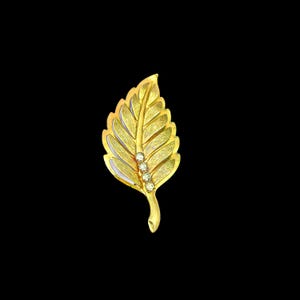 Vintage Gold Tone Leaf Brooch Pin with Clear Rhinestones - Elegant Nature-Inspired Jewelry 2.75”