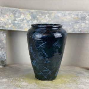Vintage Black And Gold Oriental Vase Japan Red Floral 8.5” Tall AS IS