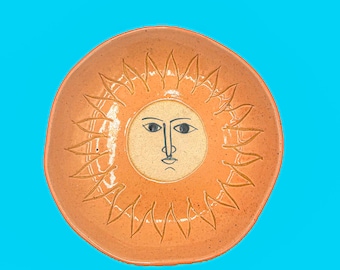 Vintage  Sun Face Ceramic Dish – Retro Terracotta Orange Sunshine Trinket Bowl, Studio Pottery Celestial Catchall, Sunburst Jewel