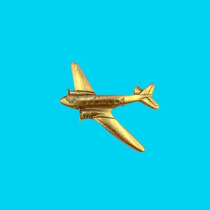Vintage Airplane Brooch Pin - Gold Tone Airliner Pin - Retro Aviation Jewelry 3”