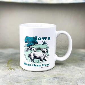 1992 Iowa State Pig Farm Barn Souvenir Mug Cup Black White Hog Sow Piggy Piglet
