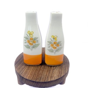 Vintage 1970s Hand Painted Orange & Yellow Floral / Spring Flower Salt Pepper Shakers | Boho Kitchen Decor