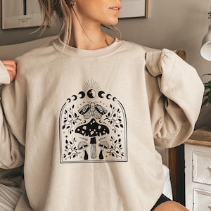 Celestial Mushroom Crewneck Sweatshirt Trendy Oversized Graphic Hoodie