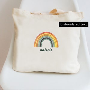 Sac fourre-tout personnalisé arc-en-ciel avec prénom pour enfant, sac texte brodé pour école, garderie, école maternelle, Montessori