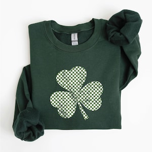 St. Patrick&#39;s Day Sweatshirt: Distressed Checkered Clover, Unisex Irish Pullover