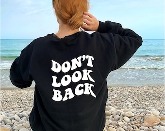Trendiges Sweatshirt Mit Worten auf Rücken Crewneck Damen