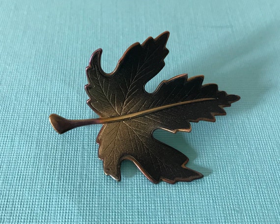 Vintage leaf brooch, maple leaf brooch, scarf bro… - image 2