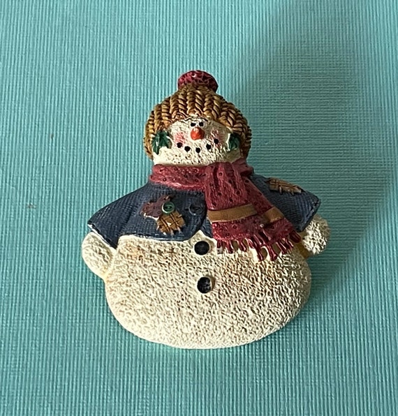 Vintage snowman brooch, holiday pin, Frosty the sn