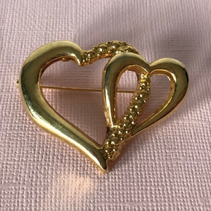 Vintage heart brooch, gold heart pin, Valentine&#39;s heart brooch, gifts for her, Valentine&#39;s jewelry, heart pin, gold heart pin wedding brooch