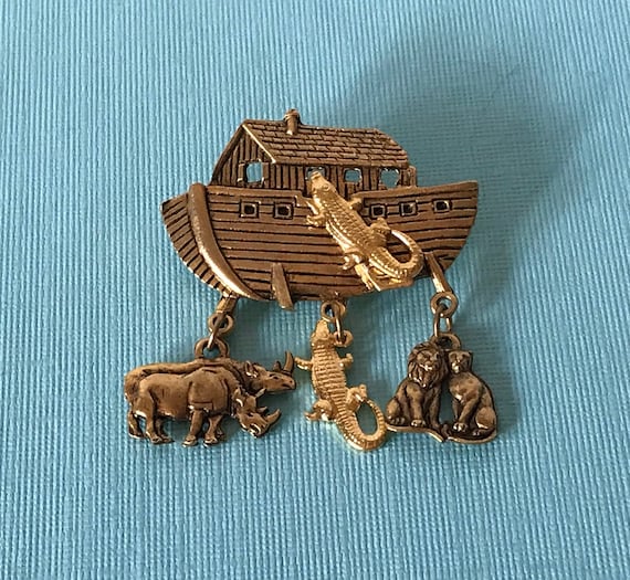 Vintage Noah's ark brooch, gold Noah's ark brooch… - image 1