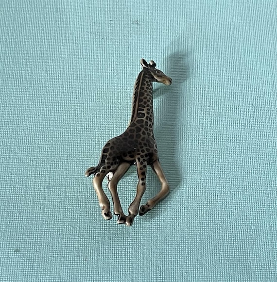Large vintage giraffe brooch, giraffe pin, giraffe brooch vintage, animal brooch, Africa animal pin, zoo animal giraffe brooch, giraffe