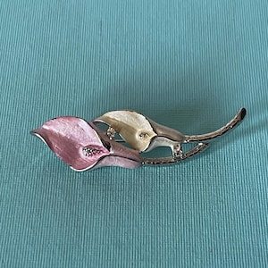 Vintage calla lily brooch, pink calla lily pin, rhinestone lily brooch, rhinestone lily pin, flower jewelry, rhinestone flower, Easter lily