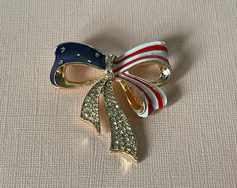 Vintage flag brooch, American flag pin, patriotic brooch, MAGA, USA flag pin, Save America, Independence day, USA flag pin, American flag