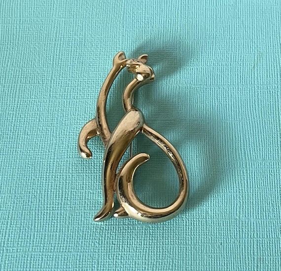 Large vintage cat brooch, gold cat pin, gifts for cat lovers, cat gifts, large cat pin, vintage cat brooch,