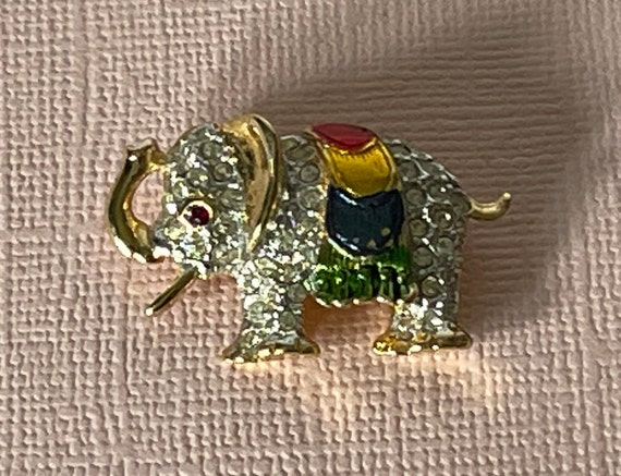 Vintage elephant brooch, rhinestone elephant pin,… - image 2