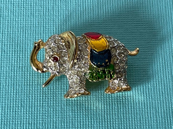 Vintage elephant brooch, rhinestone elephant pin,… - image 1