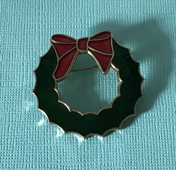 Vintage wreath brooch, Christmas wreath pin, Chri… - image 1