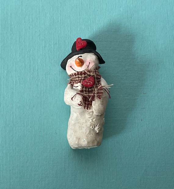 Vintage snowman brooch, tall snowman, Christmas br